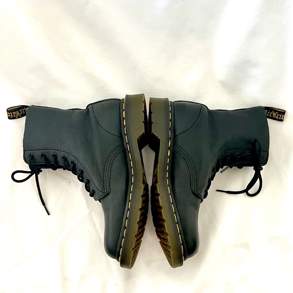 Dr. Martens/ Authentic & Original / Women’s~1460 Iconic Air Wair Leather Boot - Picture 2 of 16